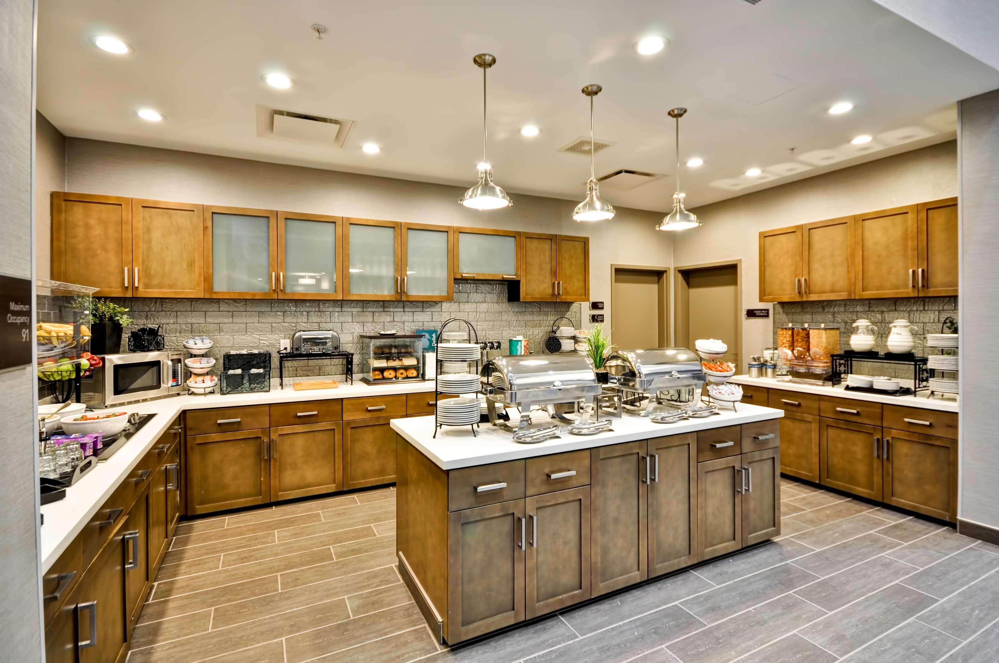 Hotel Homewood By Hilton Cincinnati/west Chester 3*